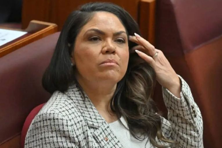 Thumbnail for Axed senator still welcome after failure to back leader