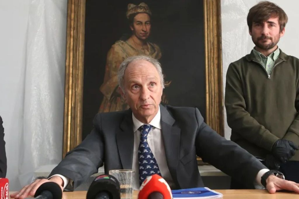 Painting looted by Nazis rediscovered – in property ad