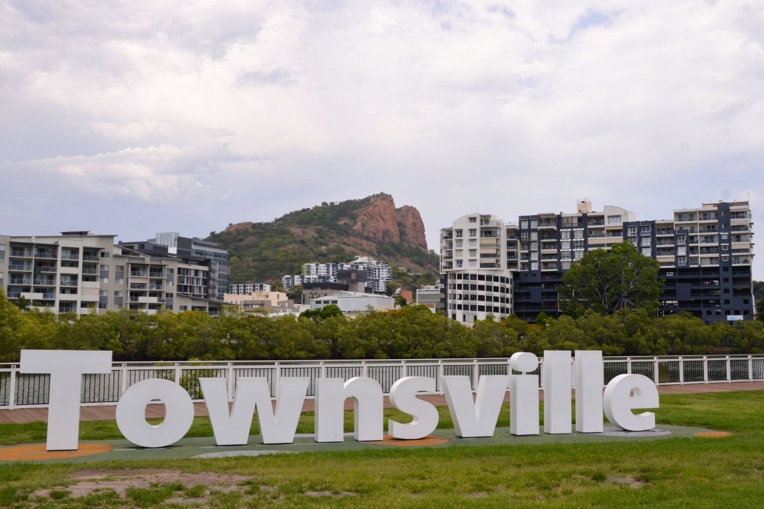 Townsville Mayor Troy Thompson has resigned, after allegedly misleading voters about his military service. Fraser Barton/AAP Photos