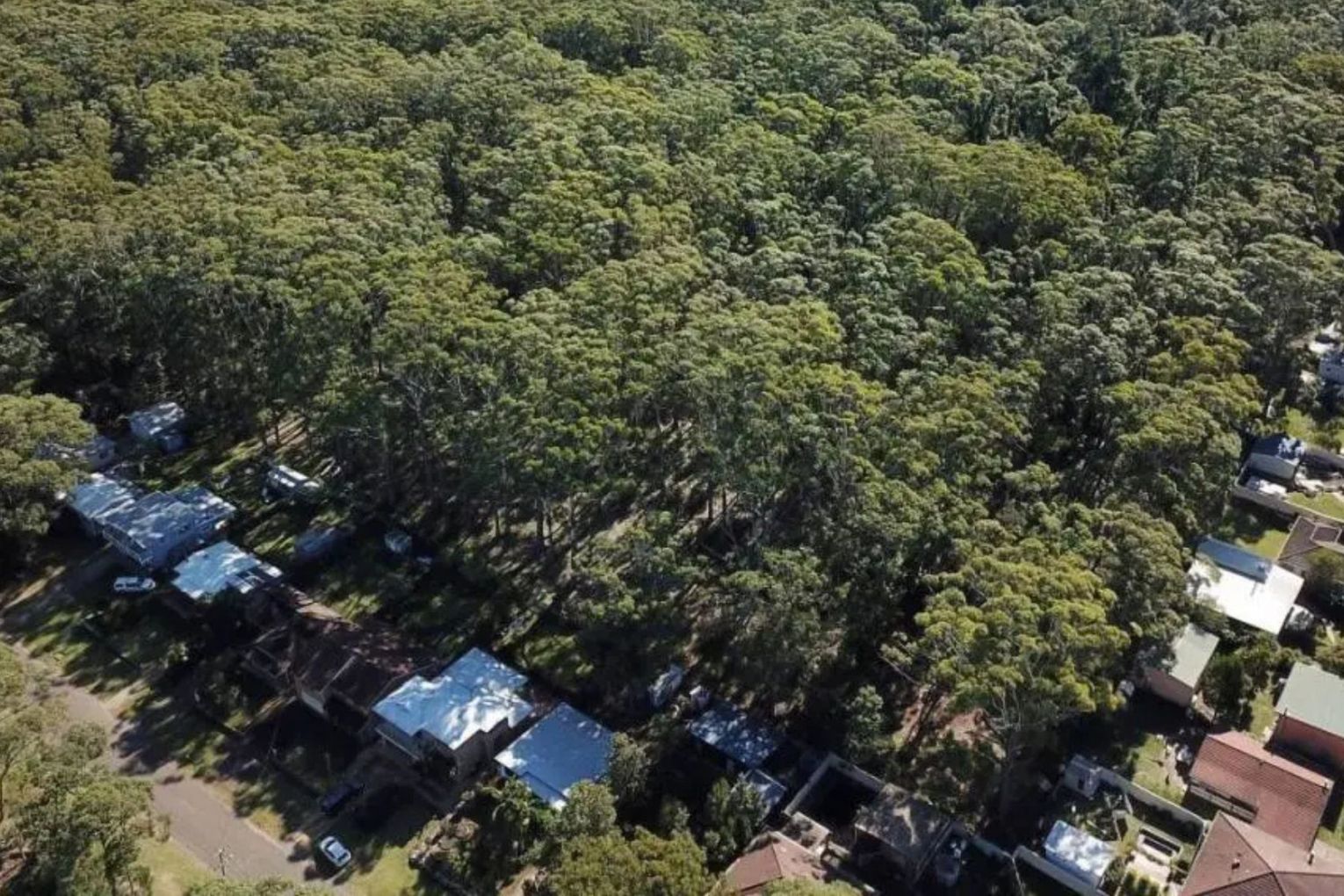 People are continuing to move to regional Australia from the capital cities.