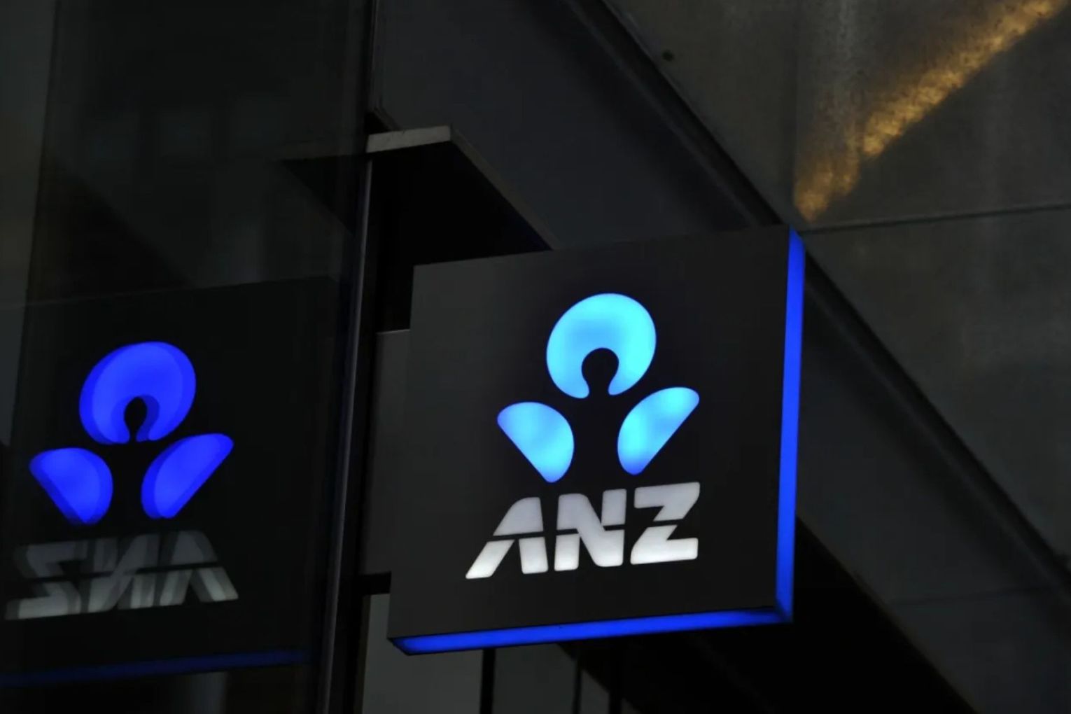Thousands of ANZ workers are set to lose their jobs over the next year in a major restructure