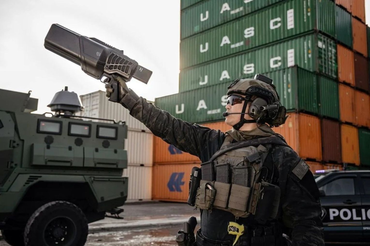 DroneShield develops anti-drone technology like its DroneGun Mk4, which is deployed by Australian law enforcement agencies. Photo: DroneShield