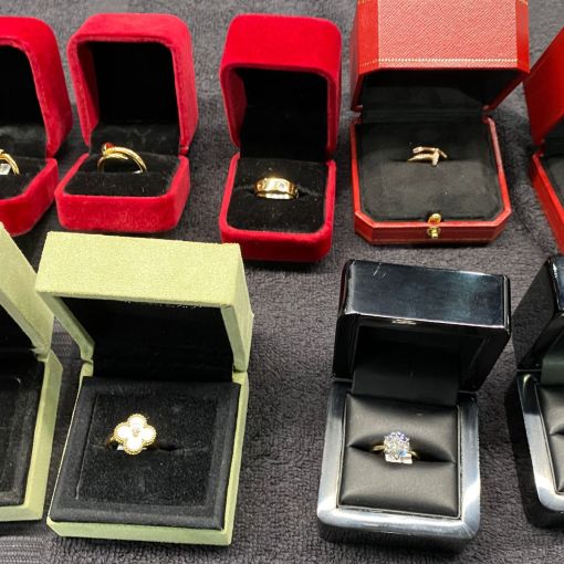 Thumbnail for Gold Coast jeweller accused of ringing up counterfeit Cartier