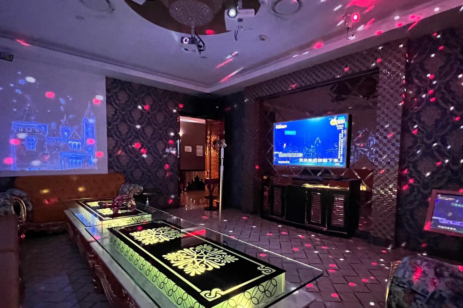Karaoke room at E-Star Karaoke, image credit: Facebook