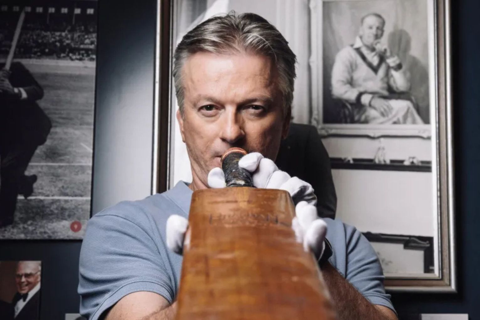 Ex-Test skipper Steve Waugh has voiced concerns regarding Australia's ageing team.