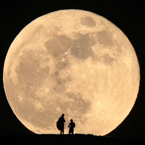 Thumbnail for Australia gets front row seat to 2025’s biggest supermoon