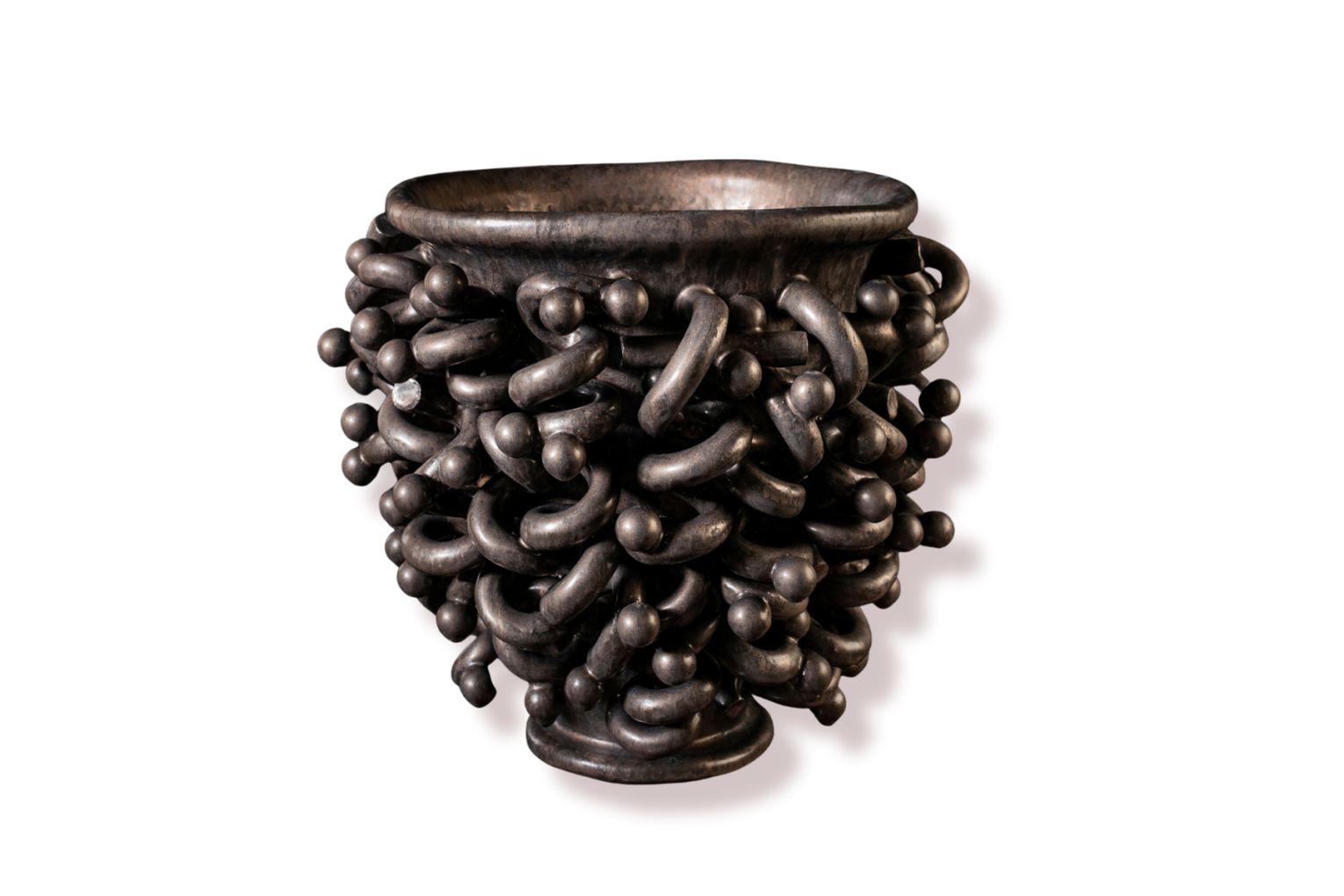 Nicolette Johnson, A Fine Mess VI, glazed stoneware, 280 × 310 mm (H × W) | Credit: Nicolette Johnson