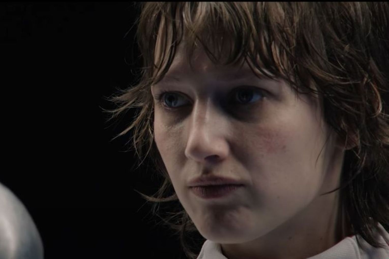 Yile Yara Vianello plays the fencer Giovanna Falconetti, in Agon.