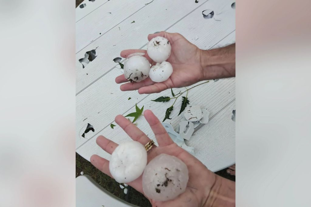 Hundreds call for help amid supercell carnage