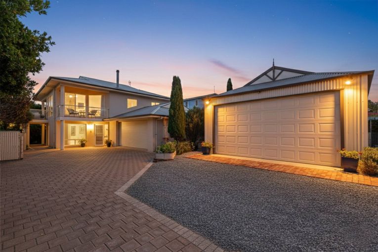 Thumbnail for 7+7A Elliot Avenue, Hayborough