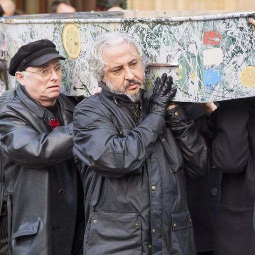 Thumbnail for Chris Rea dies, while stars farewell Stone Roses' Mani