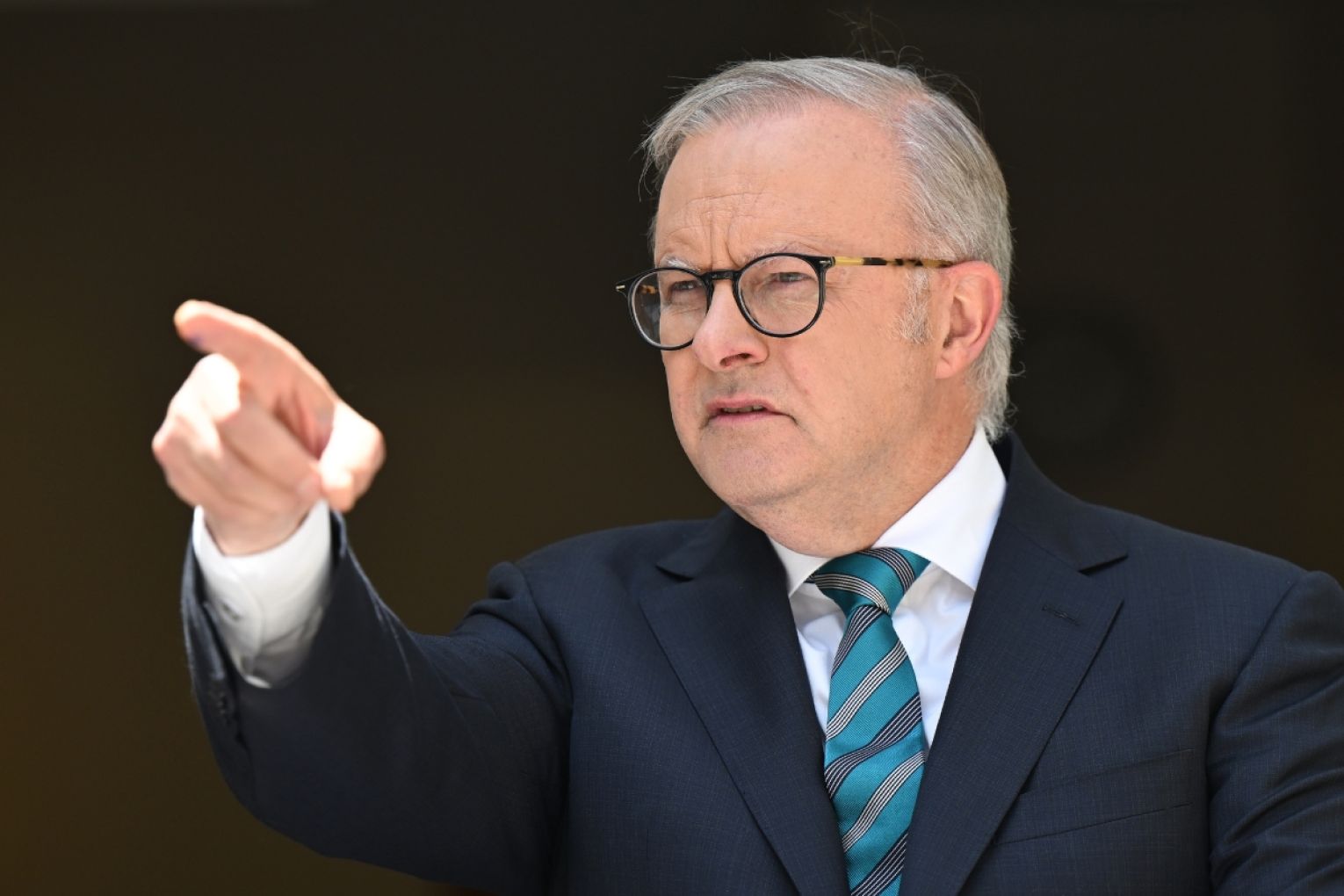 The new laws will target people trying to radicalise young Australians, Anthony Albanese says. (Lukas Coch/AAP PHOTOS)