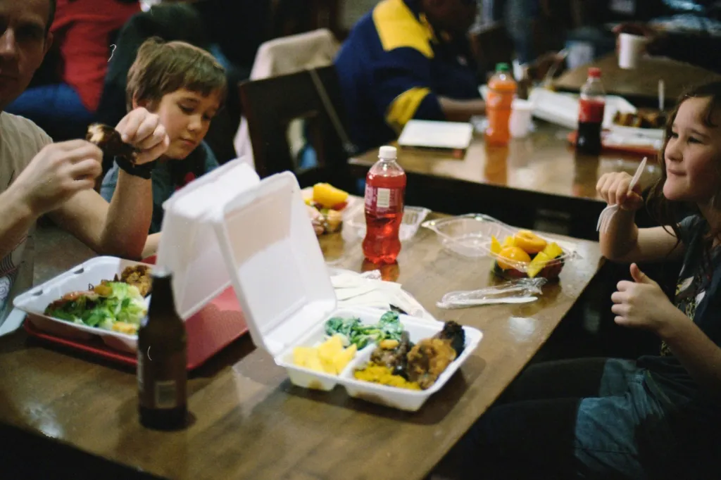 Why doesn’t Australia have a school lunch program?