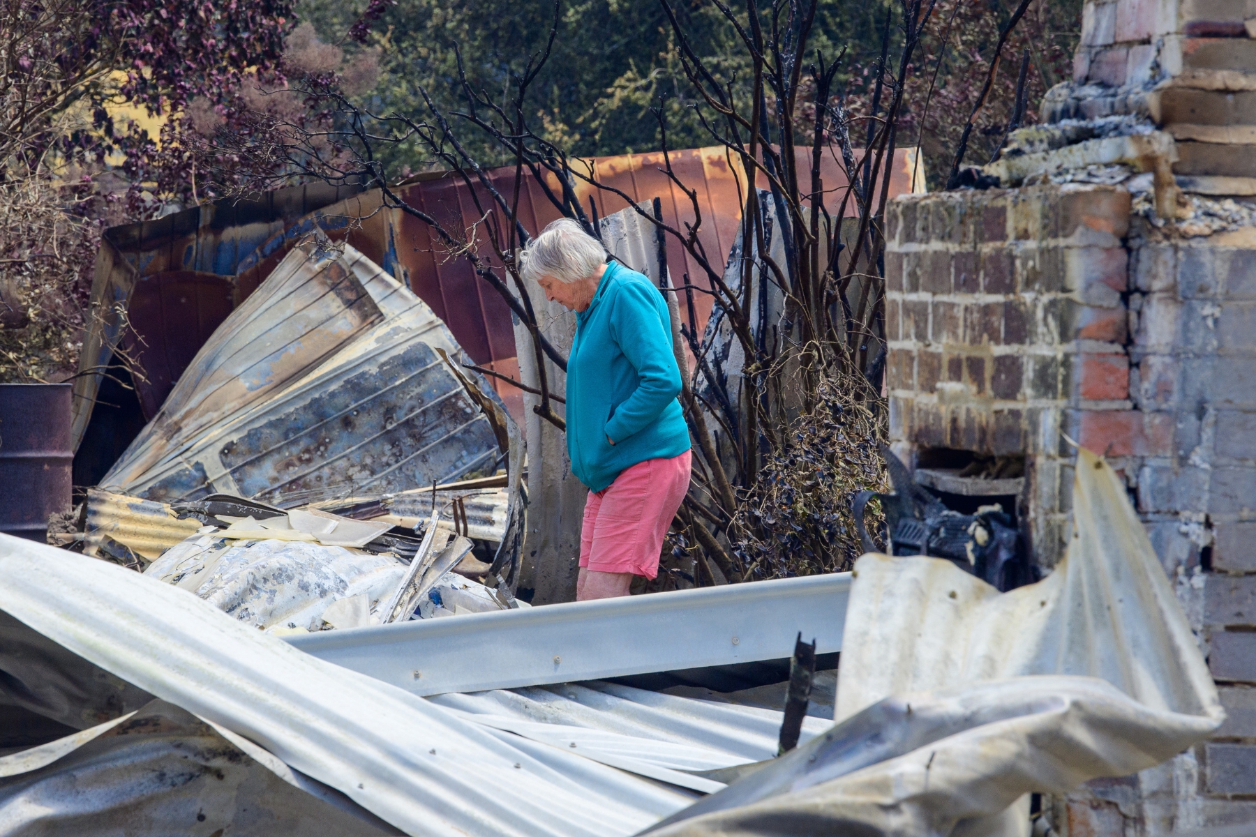 [Summary News] Bushfire Devastation in Victoria, Usman Khawaja Retires, and PM Rejects Royal Commission on Bondi Attack