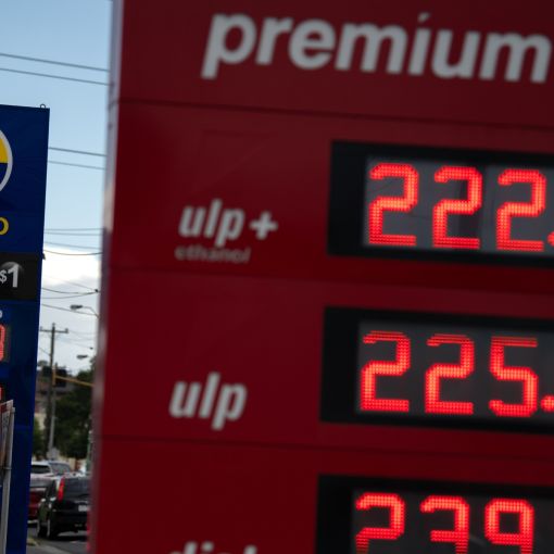 Thumbnail for Fuel companies warned to give Aussies fair go at bowser