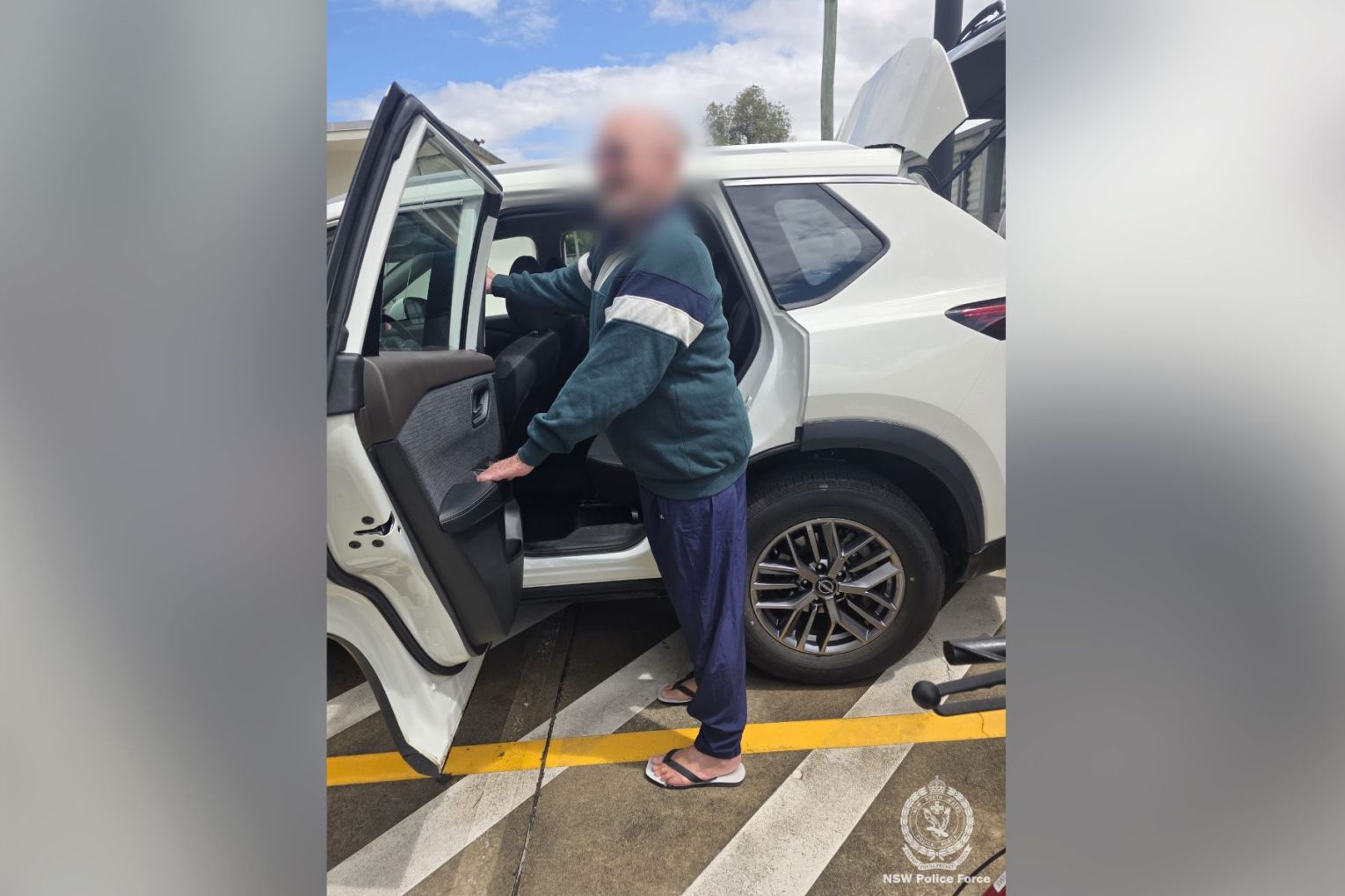 Alexander Robert MacDonald has been extradited to NSW for armed robbery and hostage-taking charges.