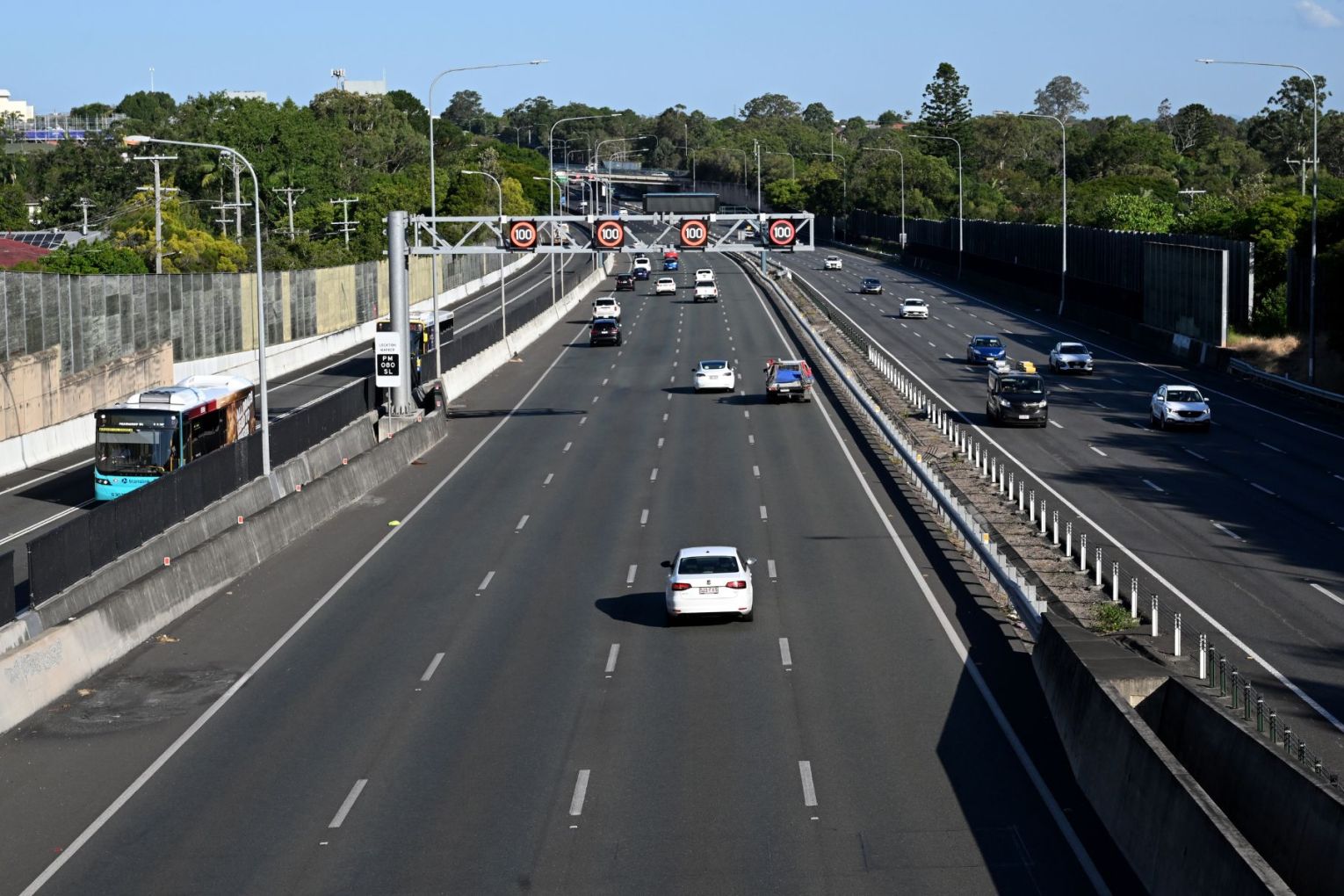 The surging cost of fuel has cut the amount of traffic in urban centres such as Brisbane. Picture: Darren England/AAP PHOTOS