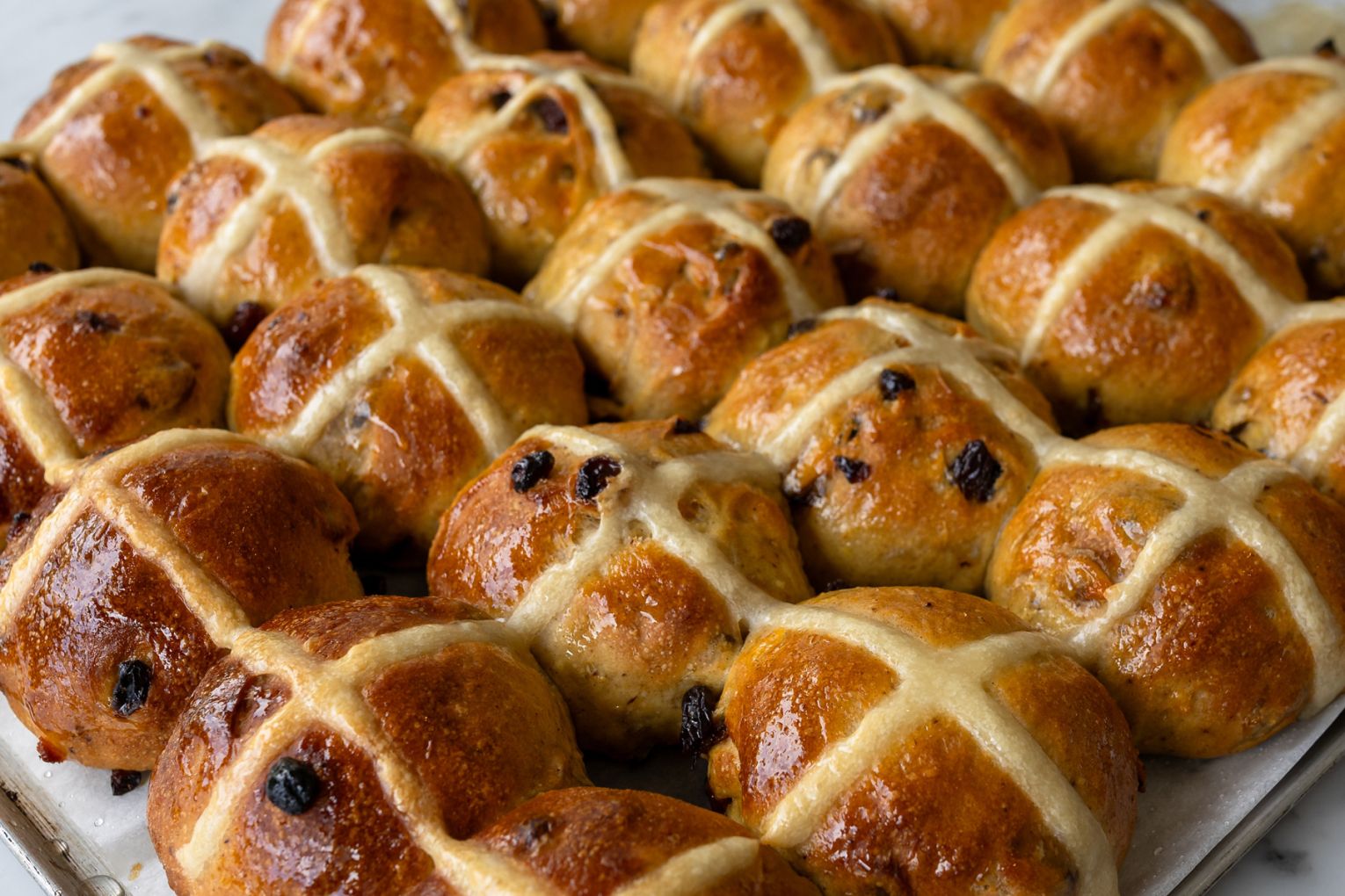 Traditional hot cross buns at Tarte Beach House, image credit: Jade Quinlivan