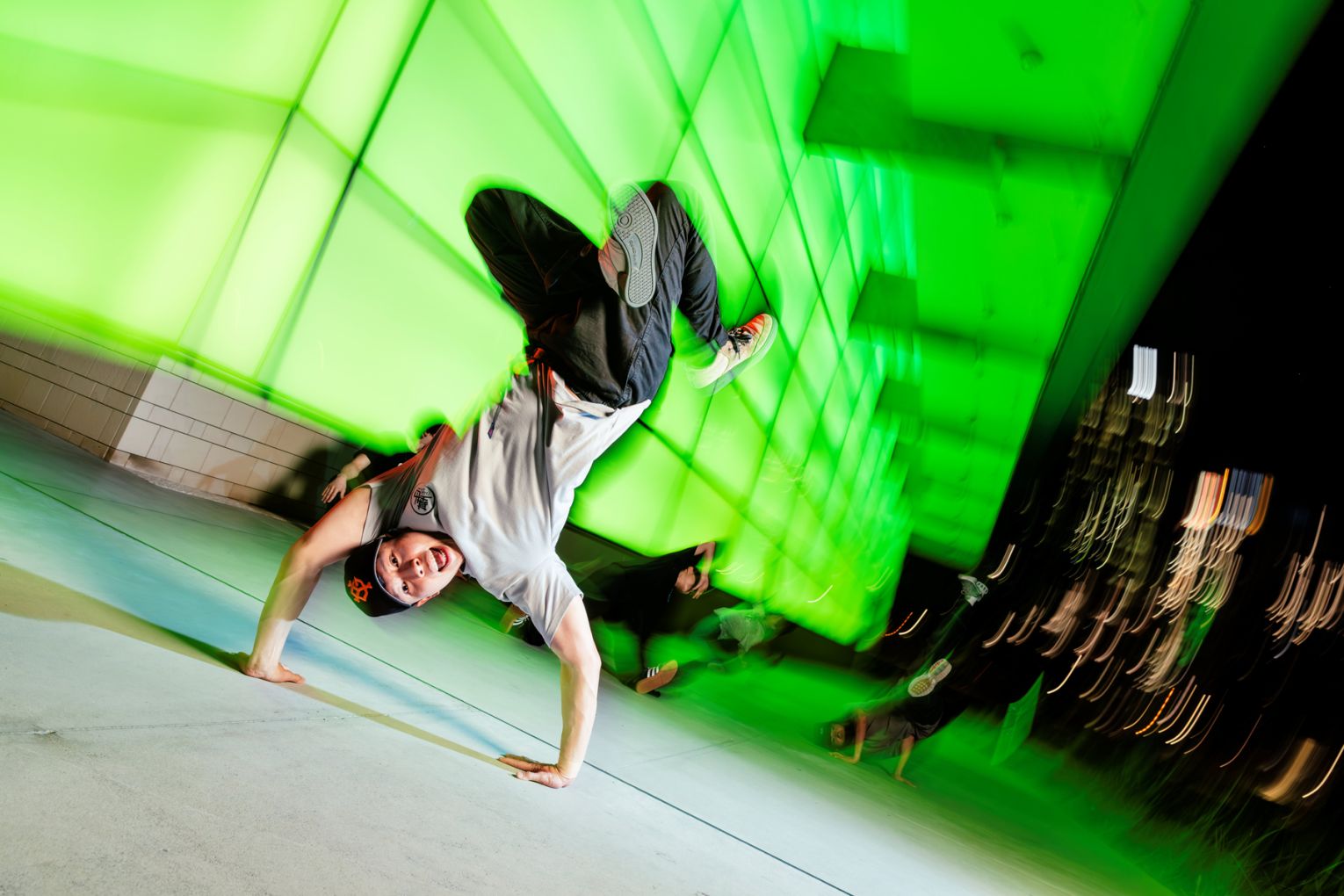 Meanjin/Brisbane freestyle dance community at 'Olafur Eliasson: Presence', Gallery of Modern Art, Brisbane, 2025 / Photograph: J Ruckli © QAGOMA