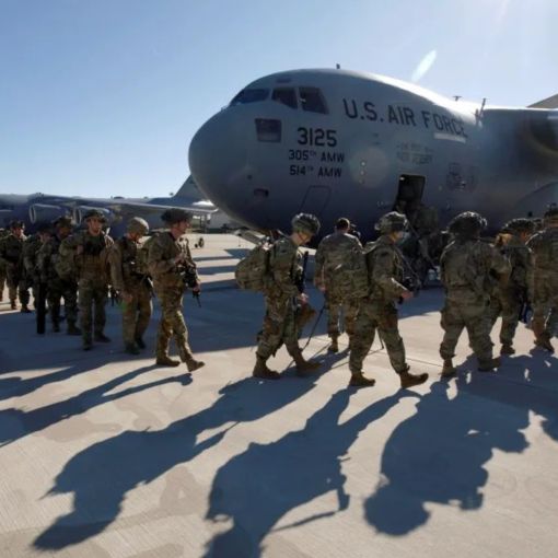 Thumbnail for US to deploy 3000 paratroopers to Middle East: Reports