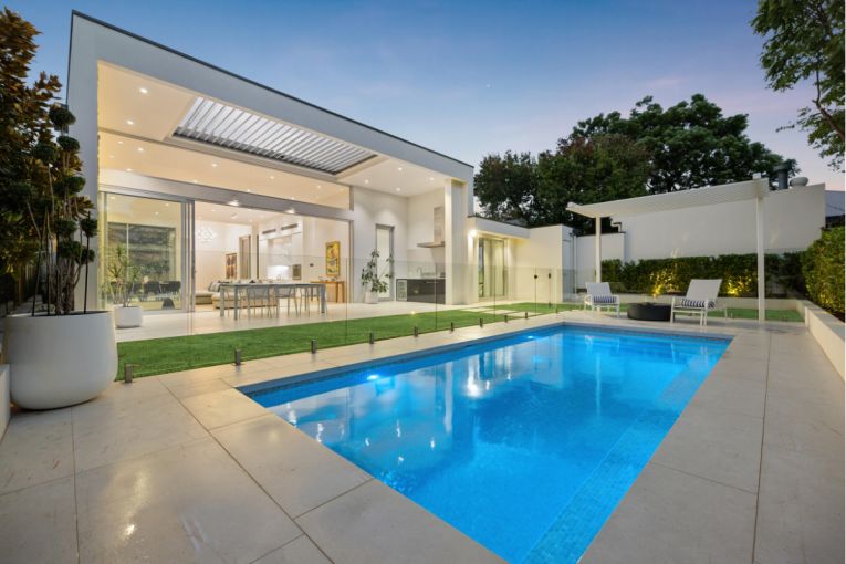 Thumbnail for Heritage Hyde Park villa with luxury extension