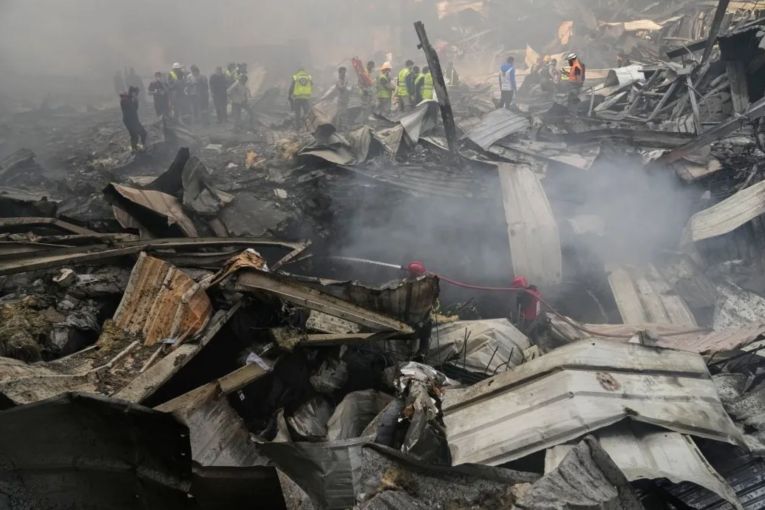 Thumbnail for Ceasefire tested after Israeli strikes cause confusion over Strait closure