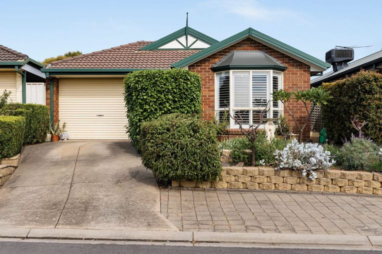 Thumbnail for 8 Padthaway Court, Woodcroft