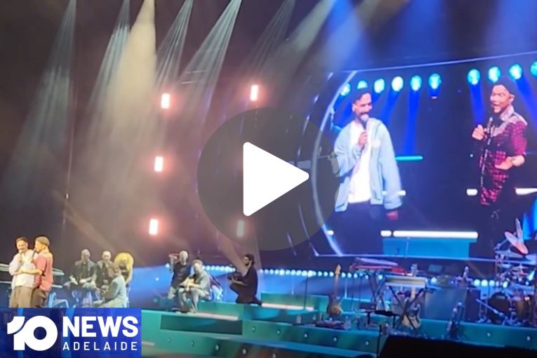 Thumbnail for VIDEO: Algal bloom recovery continues | Crows star’s duet with Guy Sebastian
