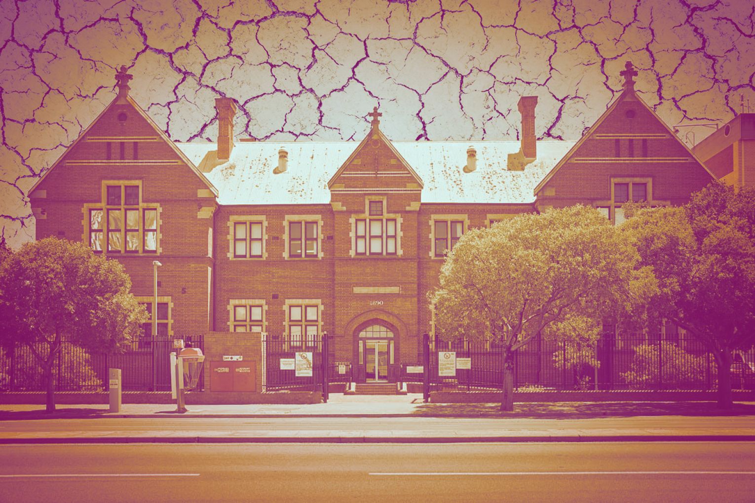A recent report commissioned by the Public Service Association, and prepared by the McKell Institute, described the facility’s privatisation as a ‘failure’, pointing to allegations of chronic understaffing, violence, drug incidents, extended lockdowns, operational instability, and deteriorating conditions inside the centre. Graphic: Liam McAlister/InDaily.