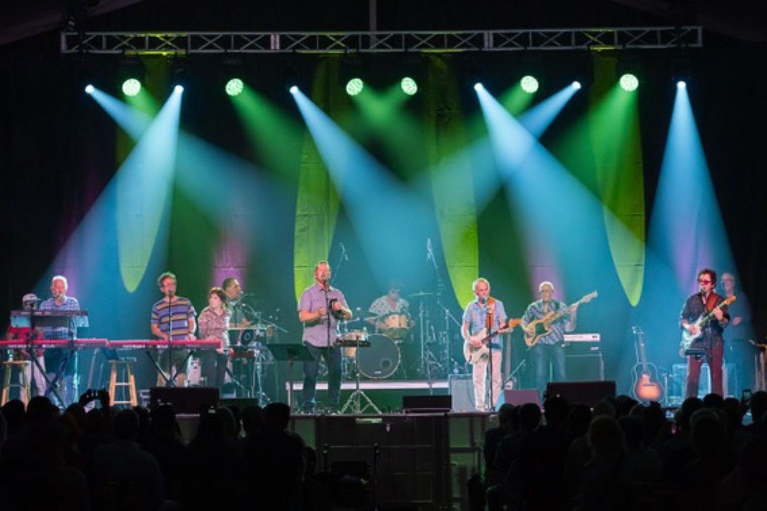 Al Jardine and the Pet Sounds Band, led by Darian Sahanaja (on keyboard), return to Australia in June.
