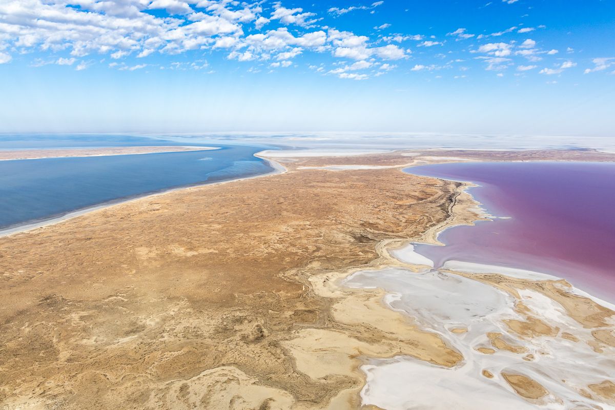 The filling of Kati-Thanda Lake Eyre