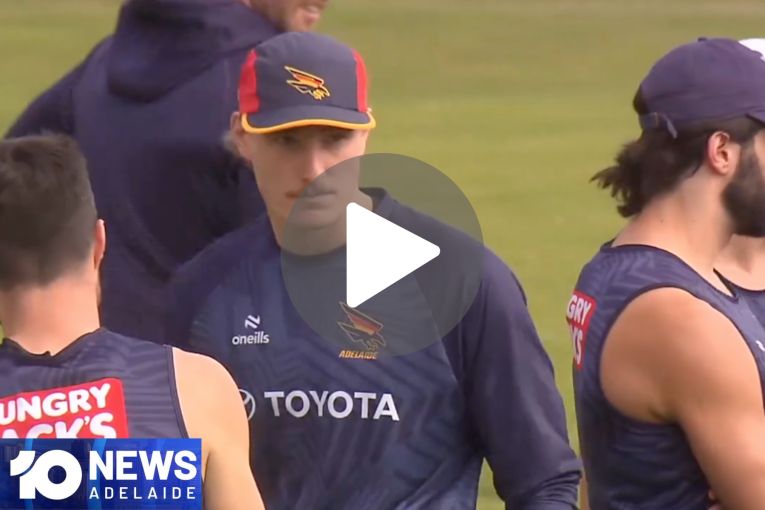 Thumbnail for VIDEO: Crows star reported by police | Fog causes airport chaos