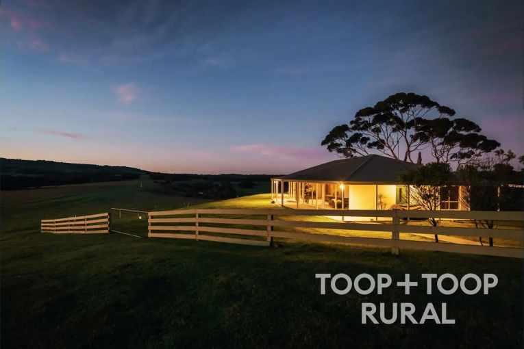 Thumbnail for 2021 North Coast Road, Wisanger