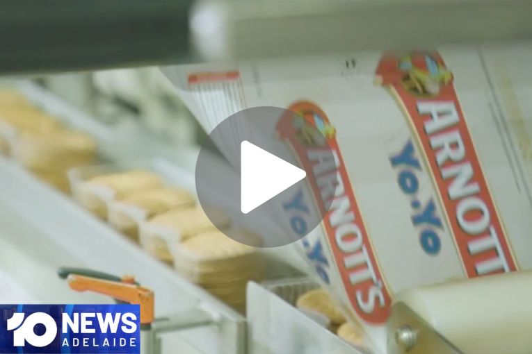 Thumbnail for VIDEO: Ferocious Broadview fire | Arnott’s workers strike