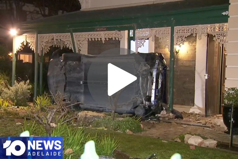 Thumbnail for VIDEO: Tesla crashes into College Park house | Police hunt after Ridgehaven stabbing