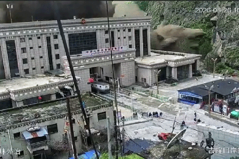 Thumbnail for 34 Aussies missing as flood slams Nepal-Tibet