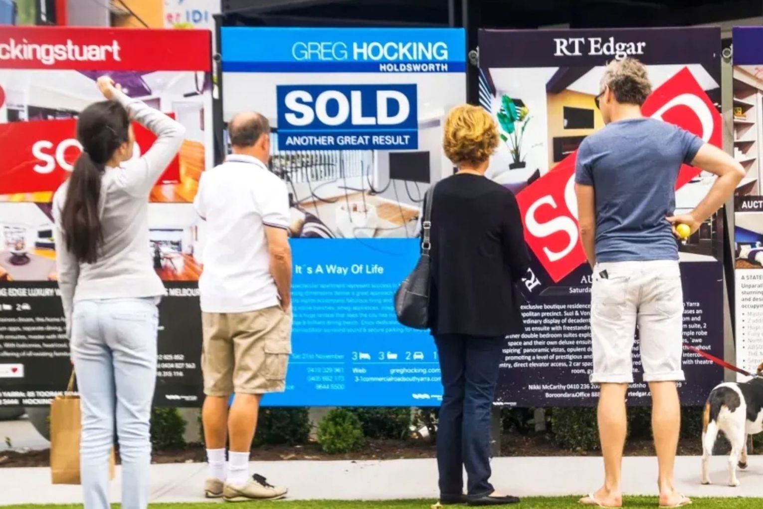 The latest data has pointed to a continued fall in house prices across Australia.