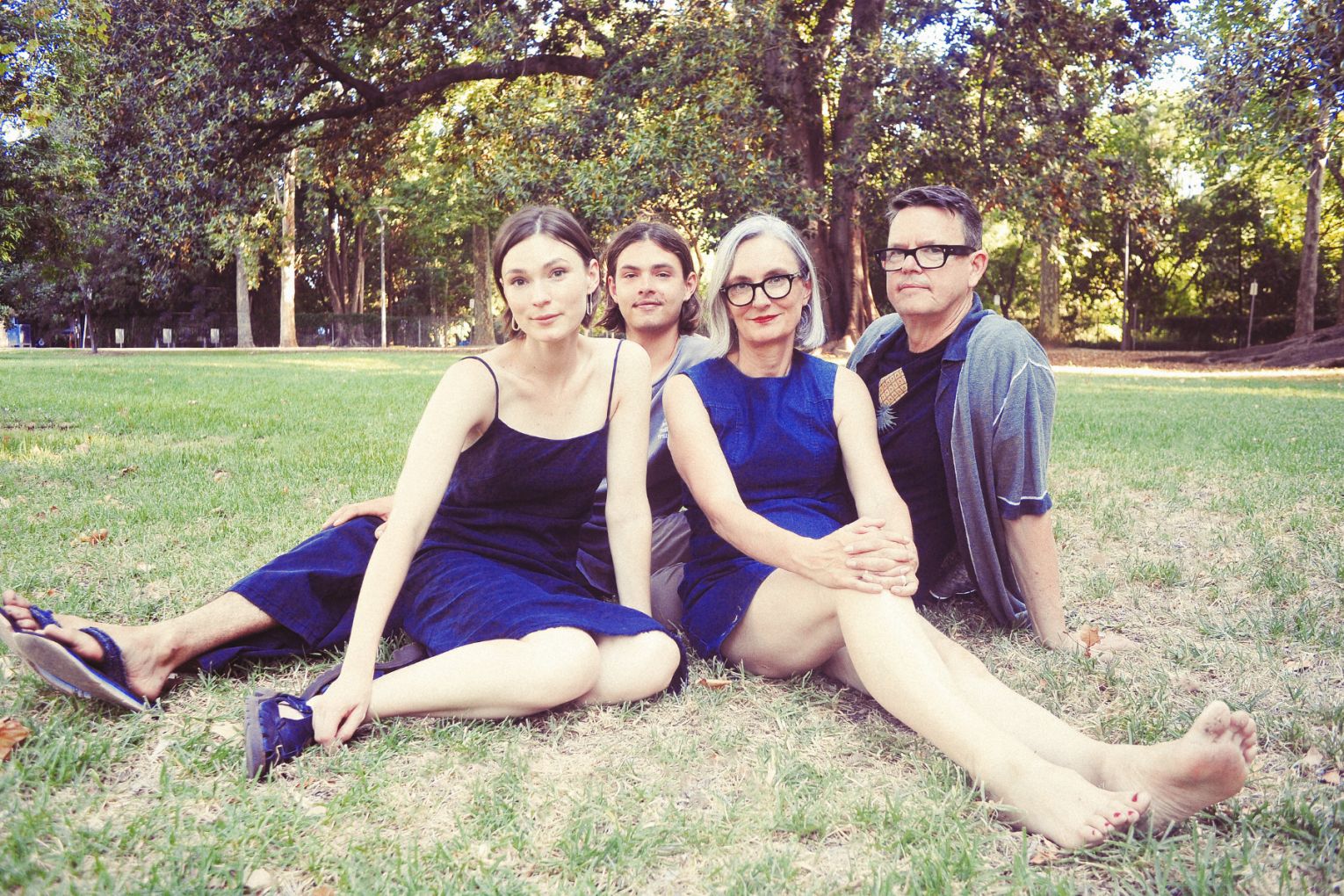 'Roz Hervey and Family, 2024' by Alex Frayne.
