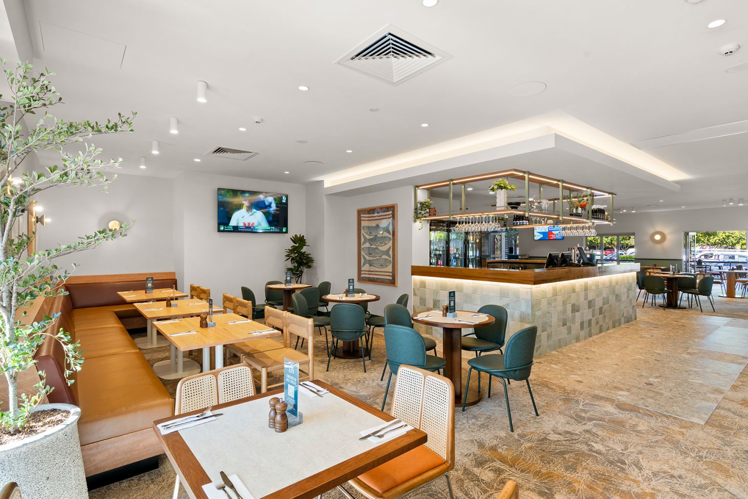 Runaway Bay Tavern, Runaway Bay | Credit: BLANKSTUDIOS