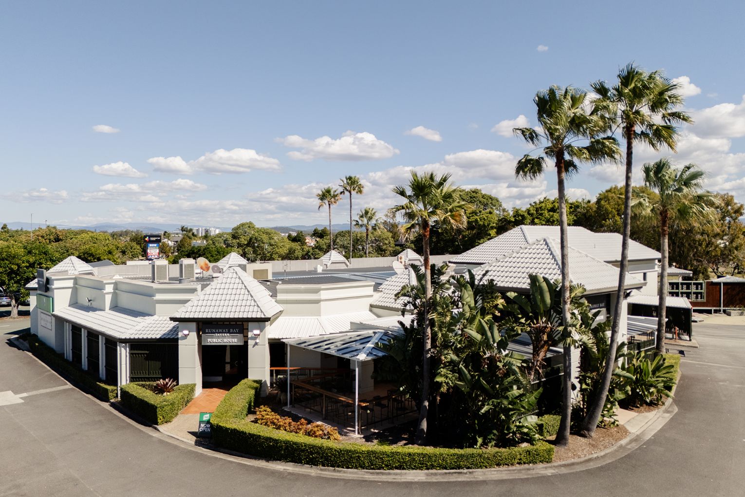 Runaway Bay Tavern, Runaway Bay | Credit: BLANKSTUDIOS
