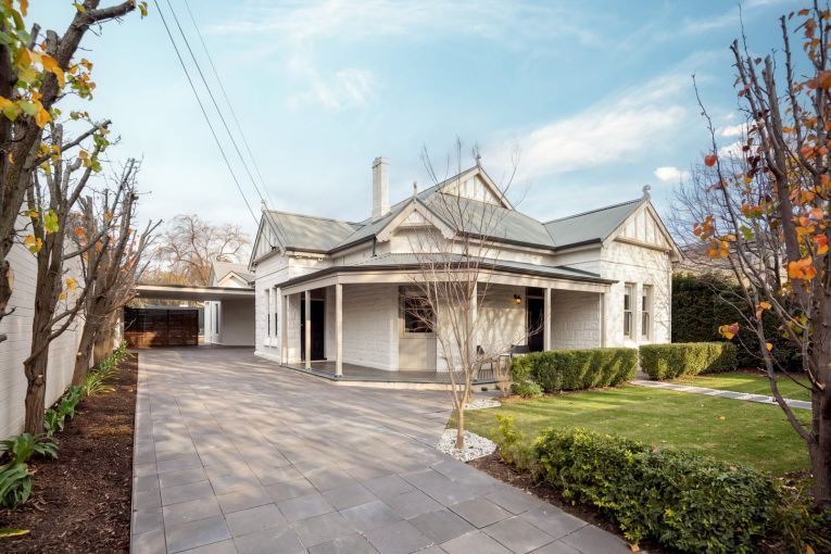 Thumbnail for 2 Bretwalder Avenue, Leabrook