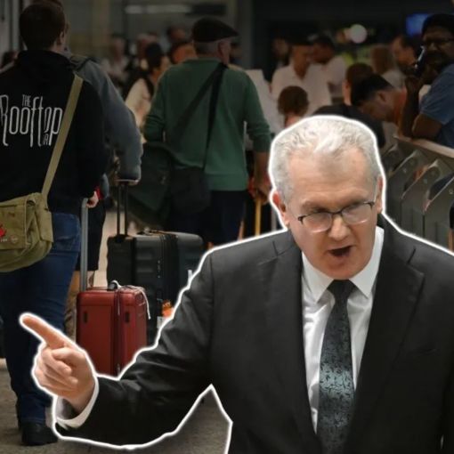 Thumbnail for Labor moves on migration problems, but leaves huge wedge for critics