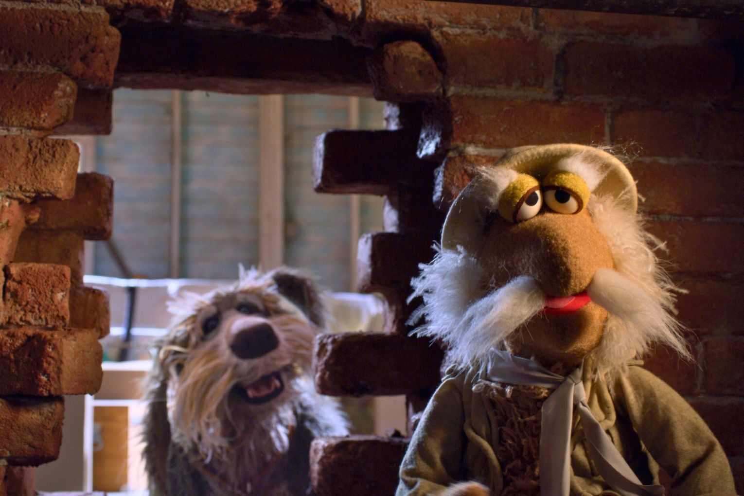 Production still from Fraggle Rock: Back to the Rock, which follows five Fraggles - Gobo, Mokey, Wembley, Boober and Red - who coexist in a system of caves. © Apple Image: The Jim Henson Company