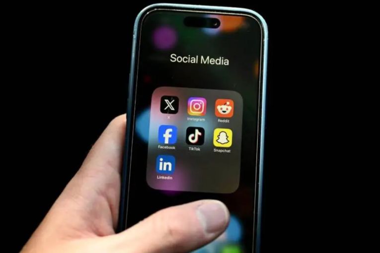 Thumbnail for Minister rejects censorship in algorithm opt-out